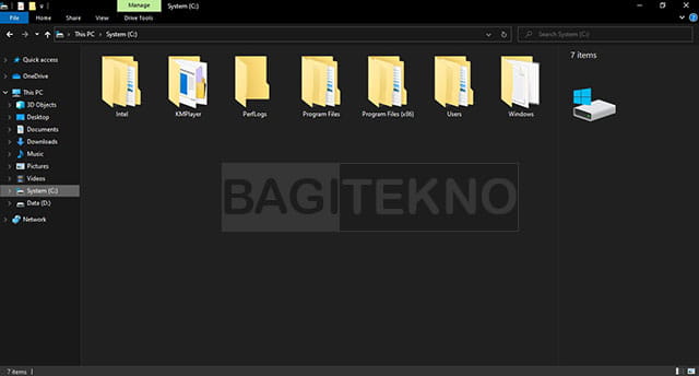 Mengubah tampilan File Explorer Windows 10 menjadi berwarna gelap