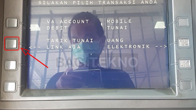 Menarik tunai saldo LinkAja di ATM BNI