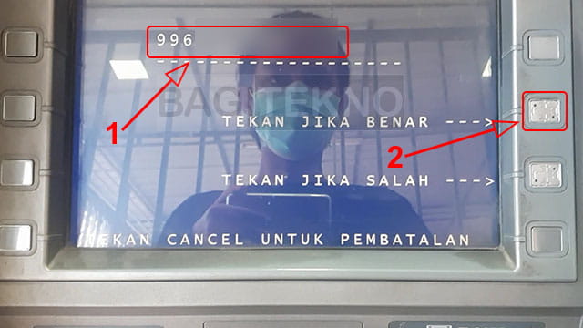 Masukkan kode penarikan di mesin ATM BNI