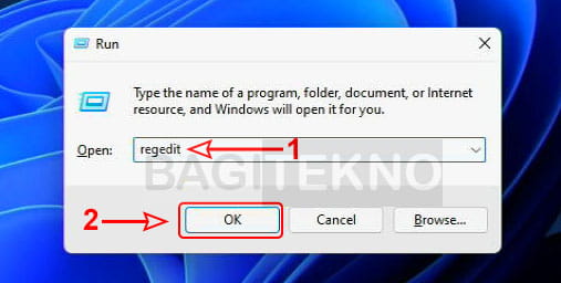 membuka regedit di Windows