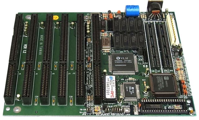 Motherboard AT